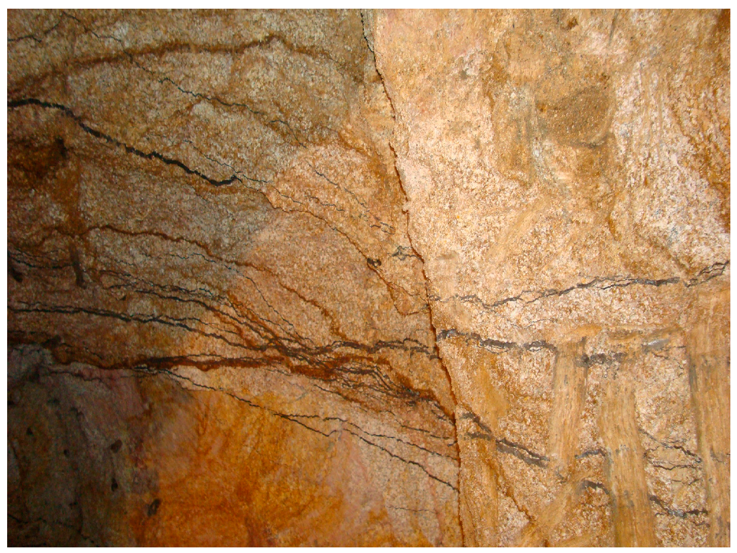 Buildings 14 02432 g009