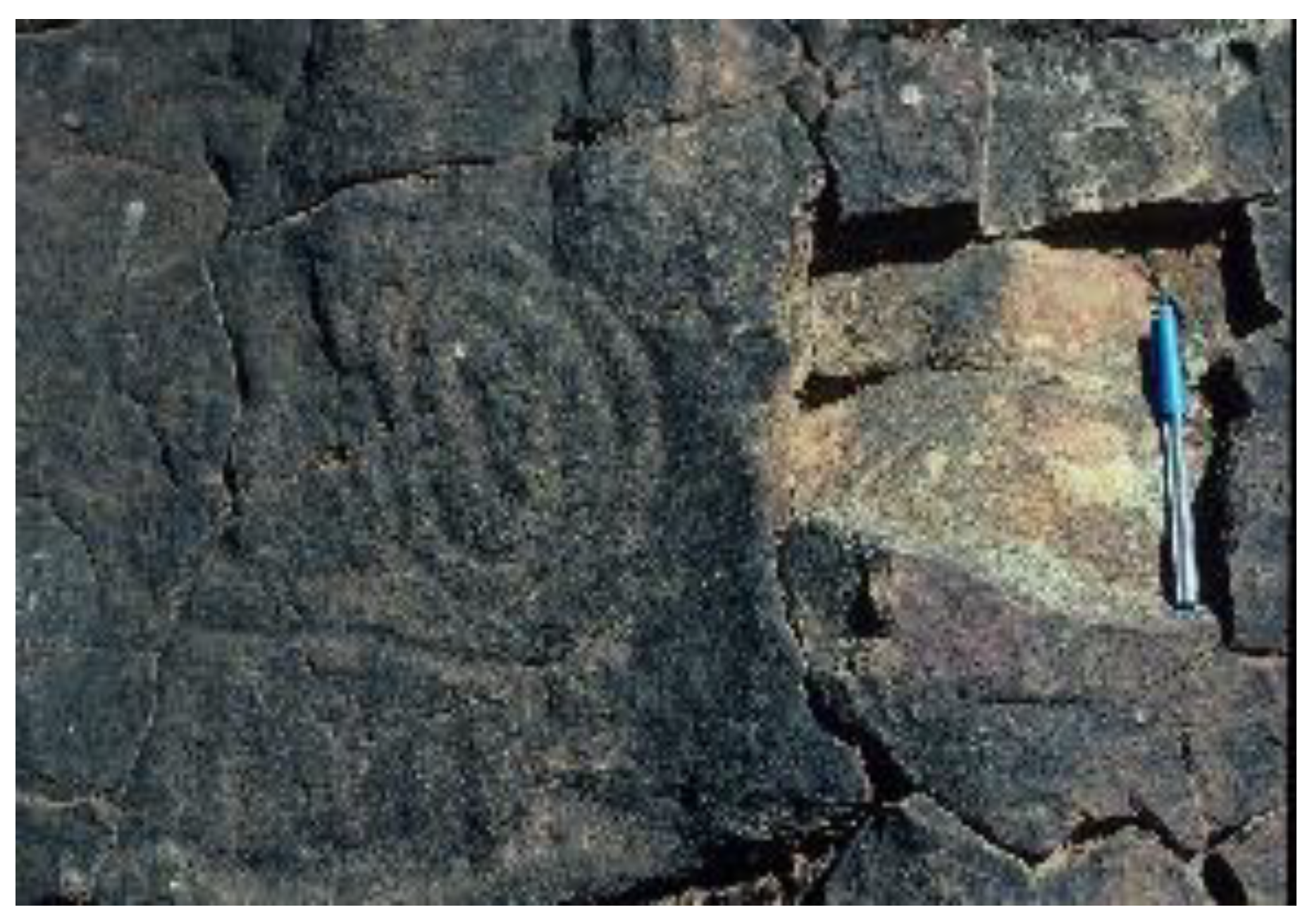 Heritage 06 00360 g001