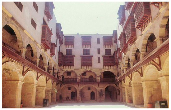 The Mashrabiya in Islamic Public Architecture: A Comparative