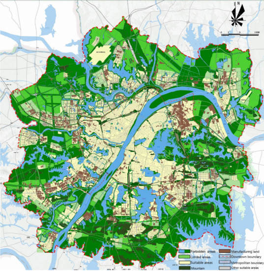 Effects of Institutions on Spatial Patterns of Manufacturing