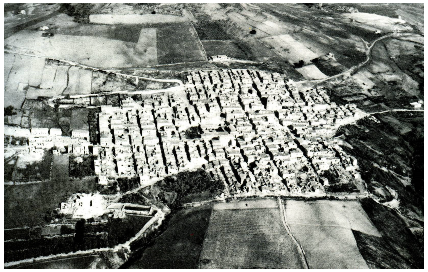 Land 12 01376 g003 550