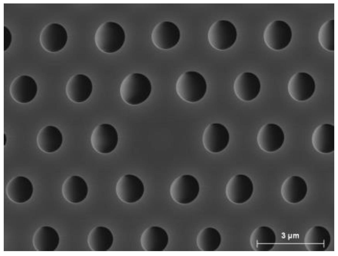 Photonics 01 00404 g001