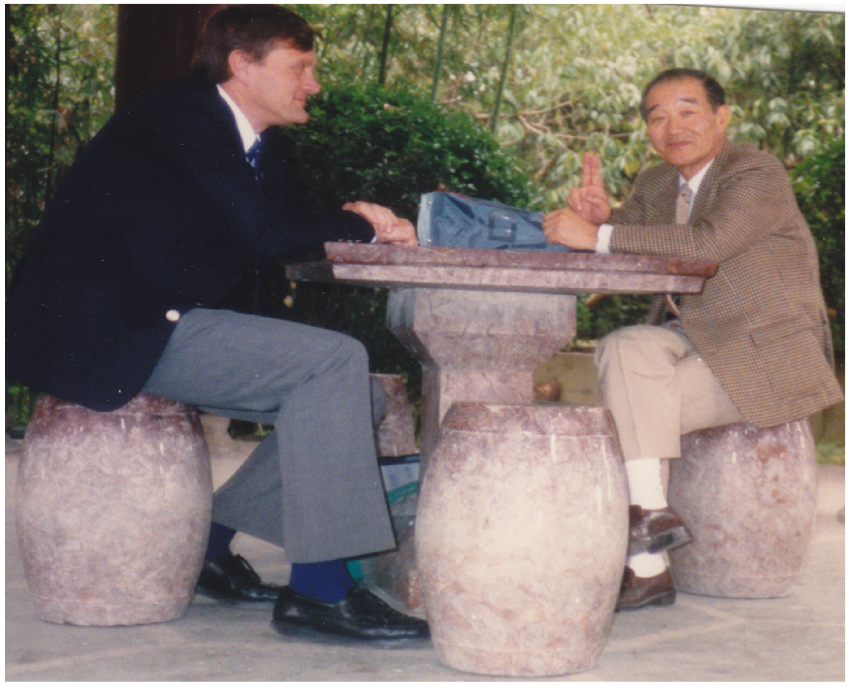 Viruses 15 00921 g002